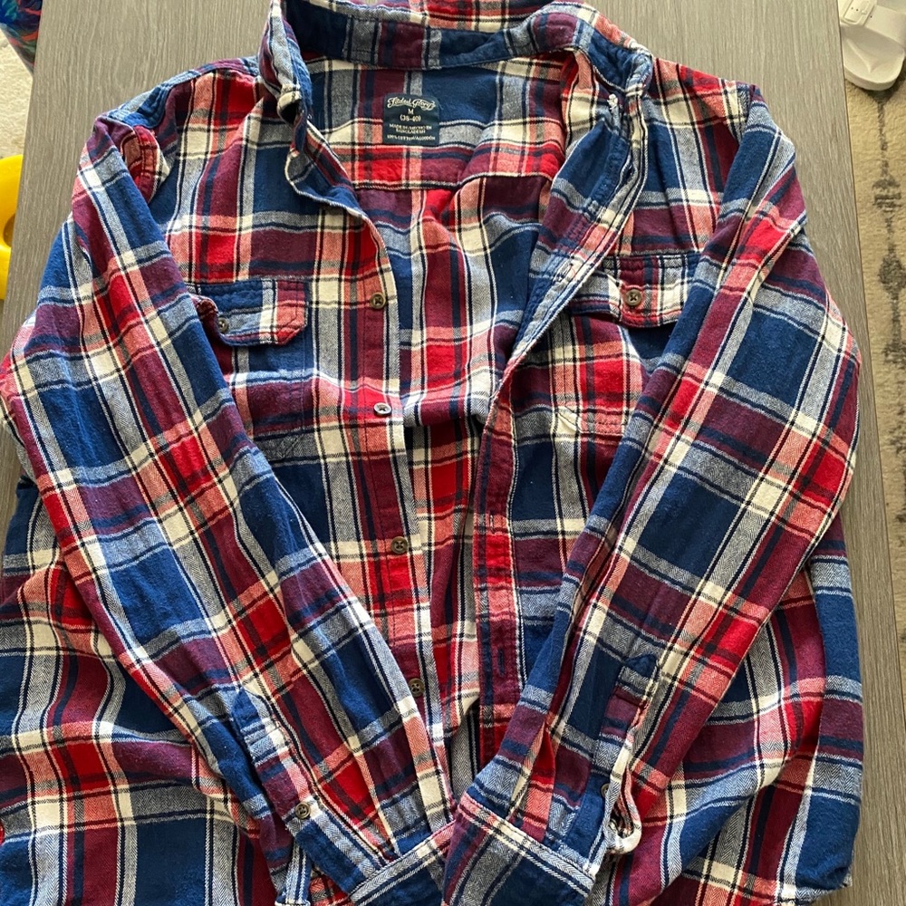 Men’s flannel button down